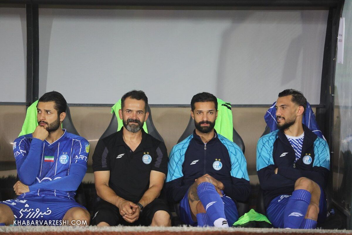 آرمین سهرابیان روی نیمکت استقلال