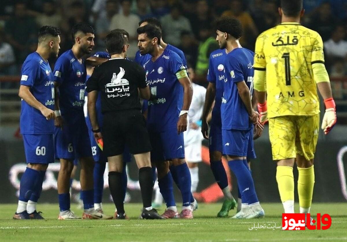 تداوم اعتصاب بازیکنان استقلال خوزستان و تاثیر آن بر بازی با پرسپولیس