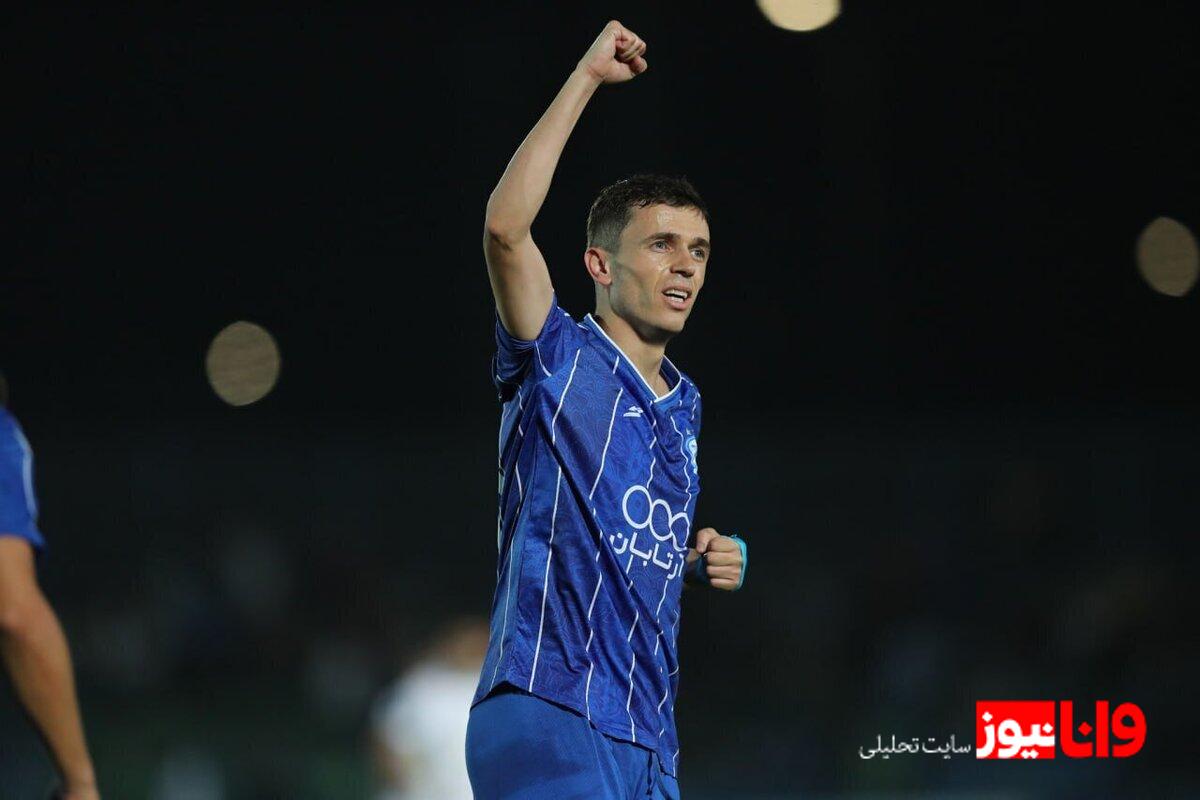 یاسر آسانی و بازتاب اجتماعی تصویر زیر پا گذاشتن بادکنک قرمز+عکس