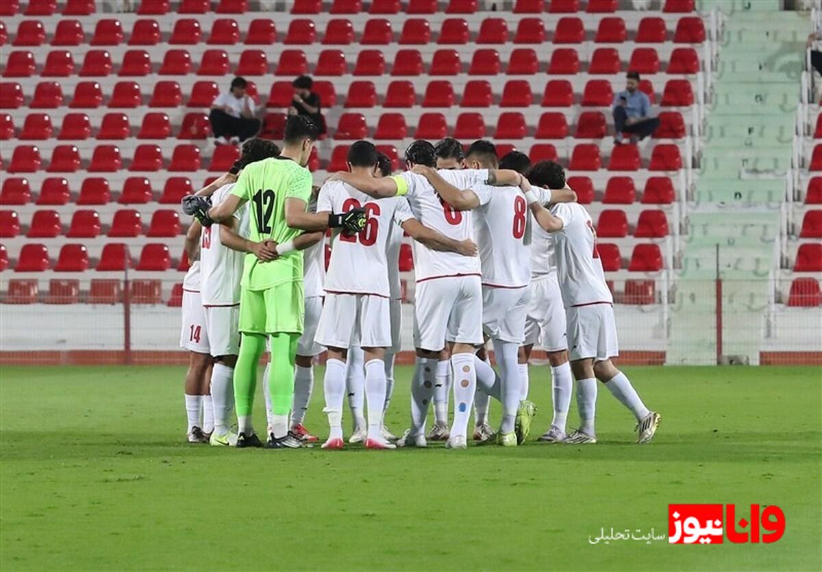 حضور اعضای تیم ملی فوتبال در فرودگاه  ناراحتی کادرفنی از تغییر برنامه سفر به امارات