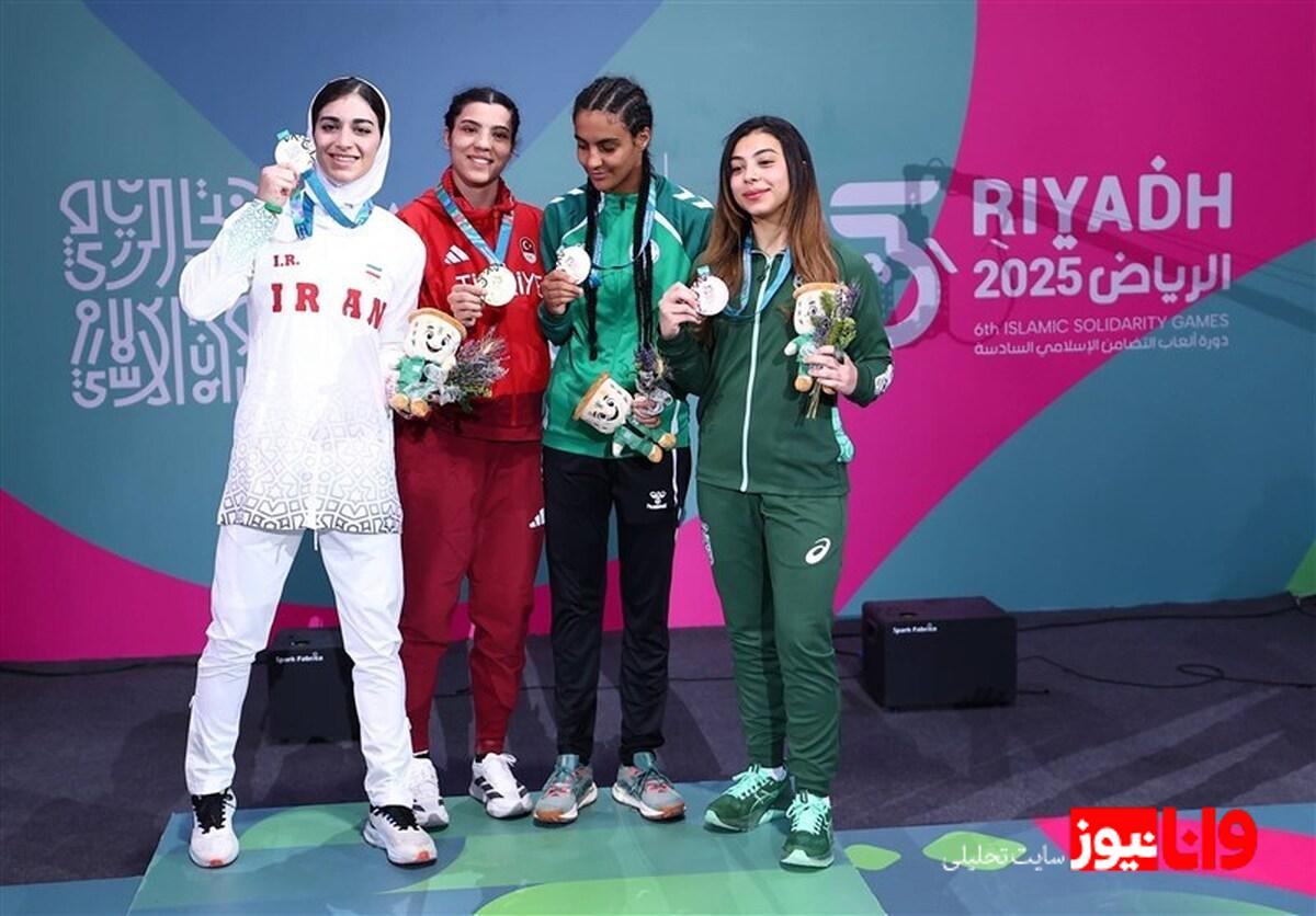 اکبری: با دست شکسته جنگیدیم  امیدوارم جبران کنم