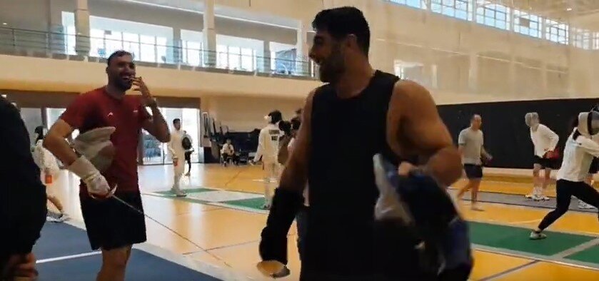 عکس| جدال شمشیرباز ایرانی با قهرمان کشتی المپیک در ریاض!