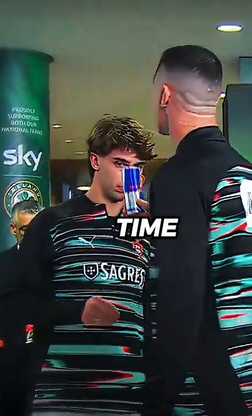 انتشار ویدیویی جنجالی از CR7؛ رونالدو قبل از اخراج چه چیزی نوشید؟