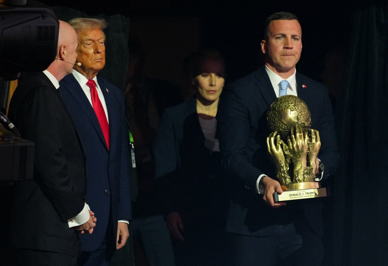 عکس | جایزه صلح فیفا برای ترامپ؛ رییس جمهور آمریکا به آرزویش رسید!