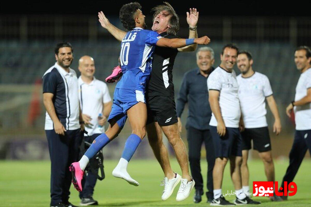 تصویر آشتی‌کنان رضاییان و ساپینتو در تمرین استقلال