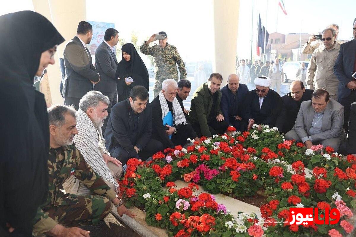 برگزاری مراسم گرامیداشت هفته بسیج در مزار شهدای گمنام با حضور احمد دنیامالی