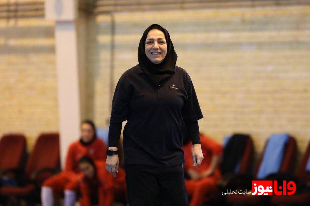 واکنش سرمربی تیم ملی فوتسال زنان به تلاش بازیکنان در برابر برزیل