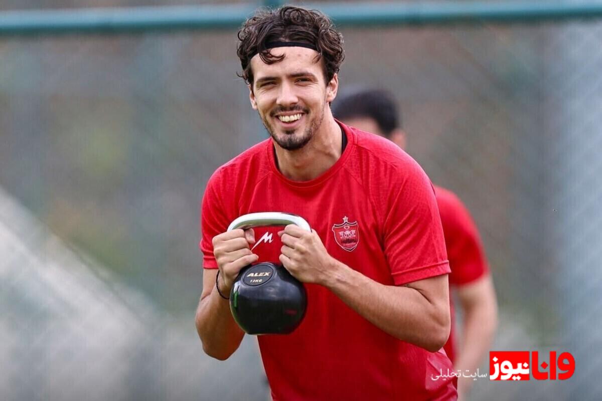 باکیچ روی دست آقا کریم! +عکس