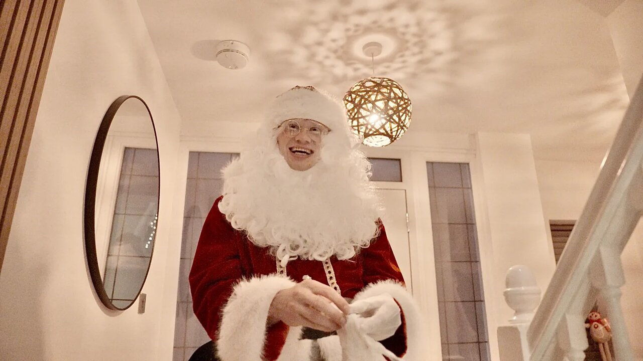 عکس | ارلینگ هالند بابانوئل شد؛ سورپرایز بامزه بچه&zwnj;غول برای کودکان انگلیس