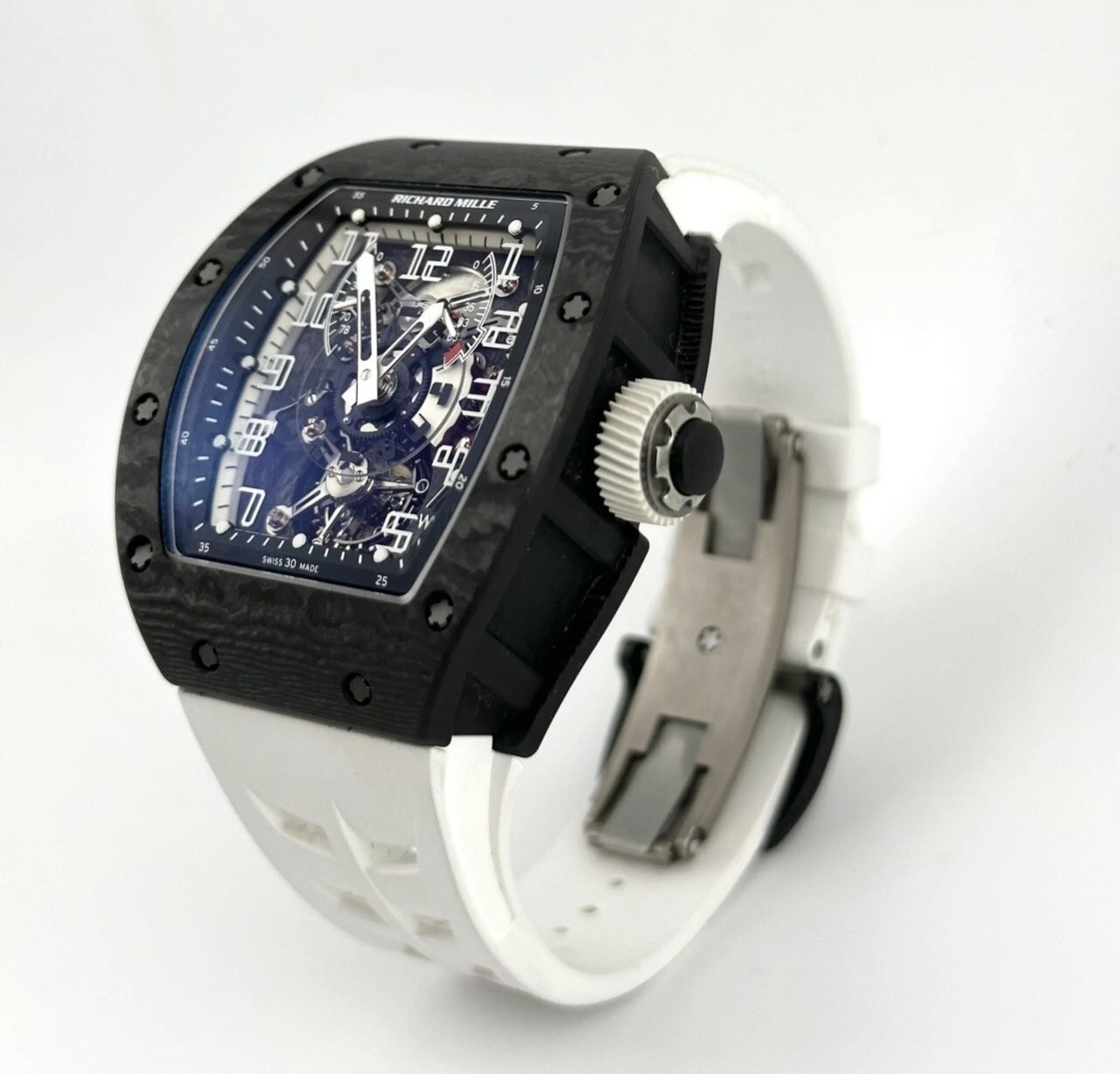 هدیه ویژه میلیاردر هندی به لیونل مسی + عکس