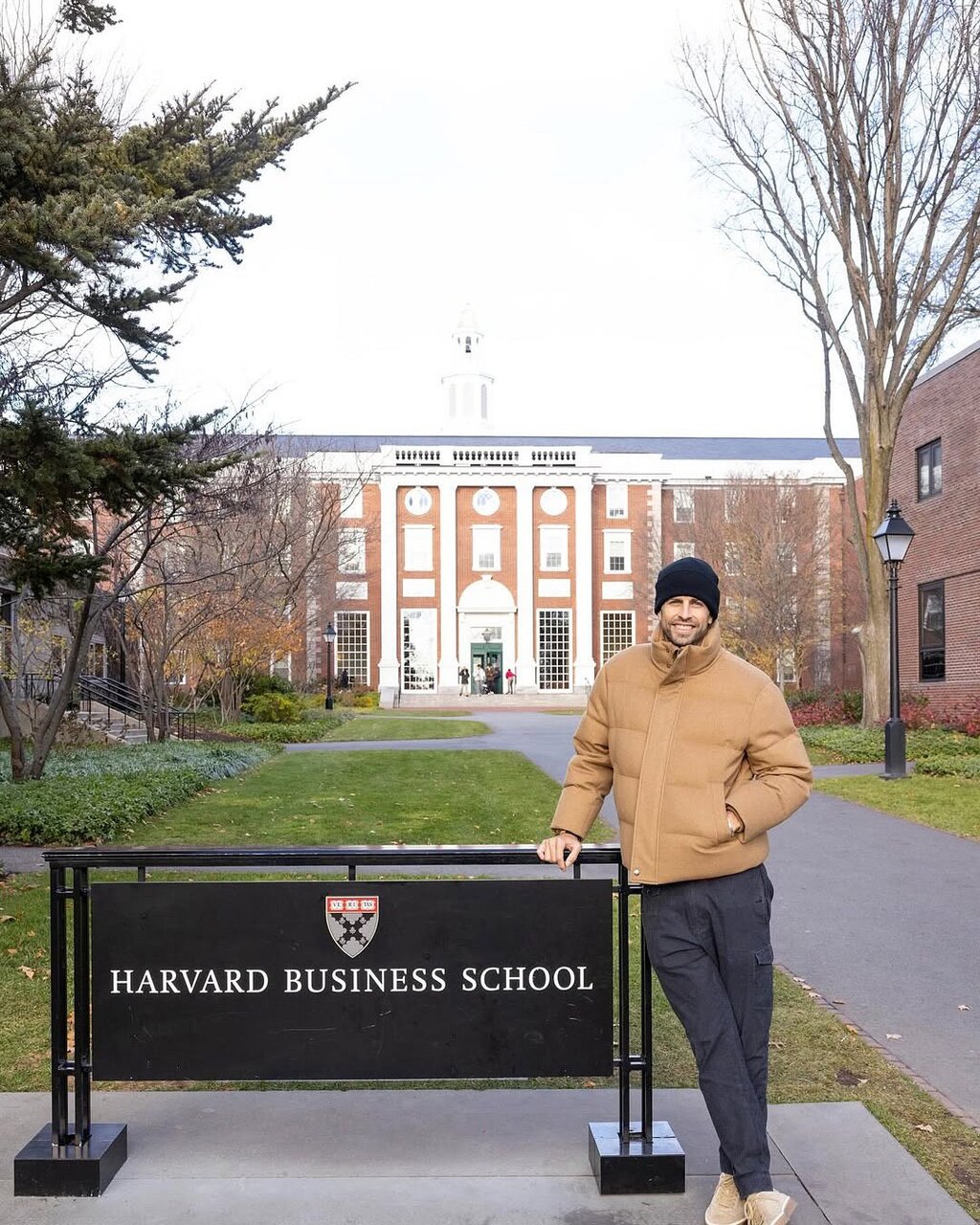 عکس | جرارد پیکه استاد دانشگاه شد!