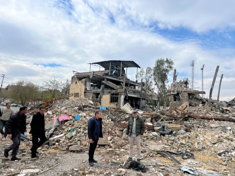 عکس| بازدید ماجدی از دو ورزشگاه بعثت و شهید پناهی