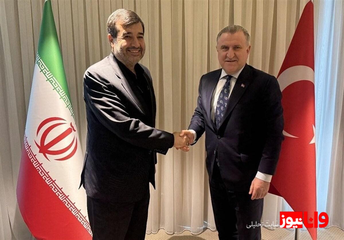 خاطره‌گویی وزیر ورزش ترکیه از سالن ١٢ هزار نفری آزادی/ دنیامالی خطاب به عثمان آشکین‌باک: زیباتر از این سالن را می‌سازیم