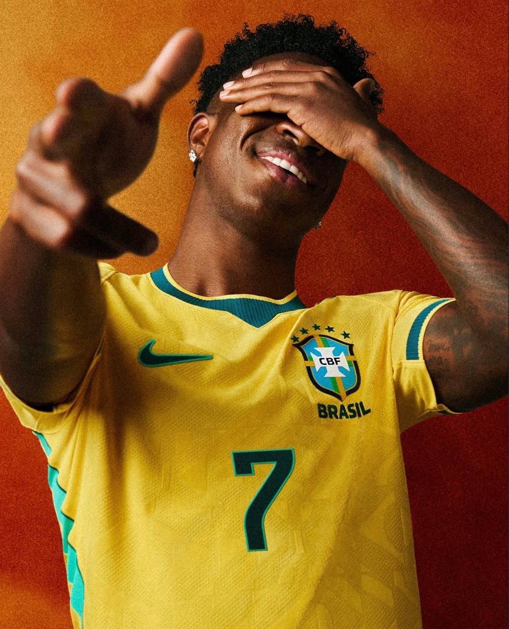 عکس | پیراهن جذاب برزیل برای ششمین قهرمانی جام جهانی