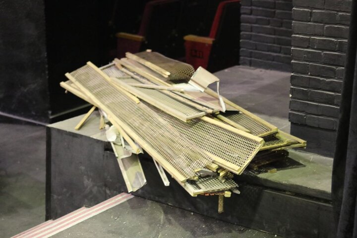 خسارت وارده به سالن ایرانیان وزنه&zwnj;برداری پس از بمباران + عکس