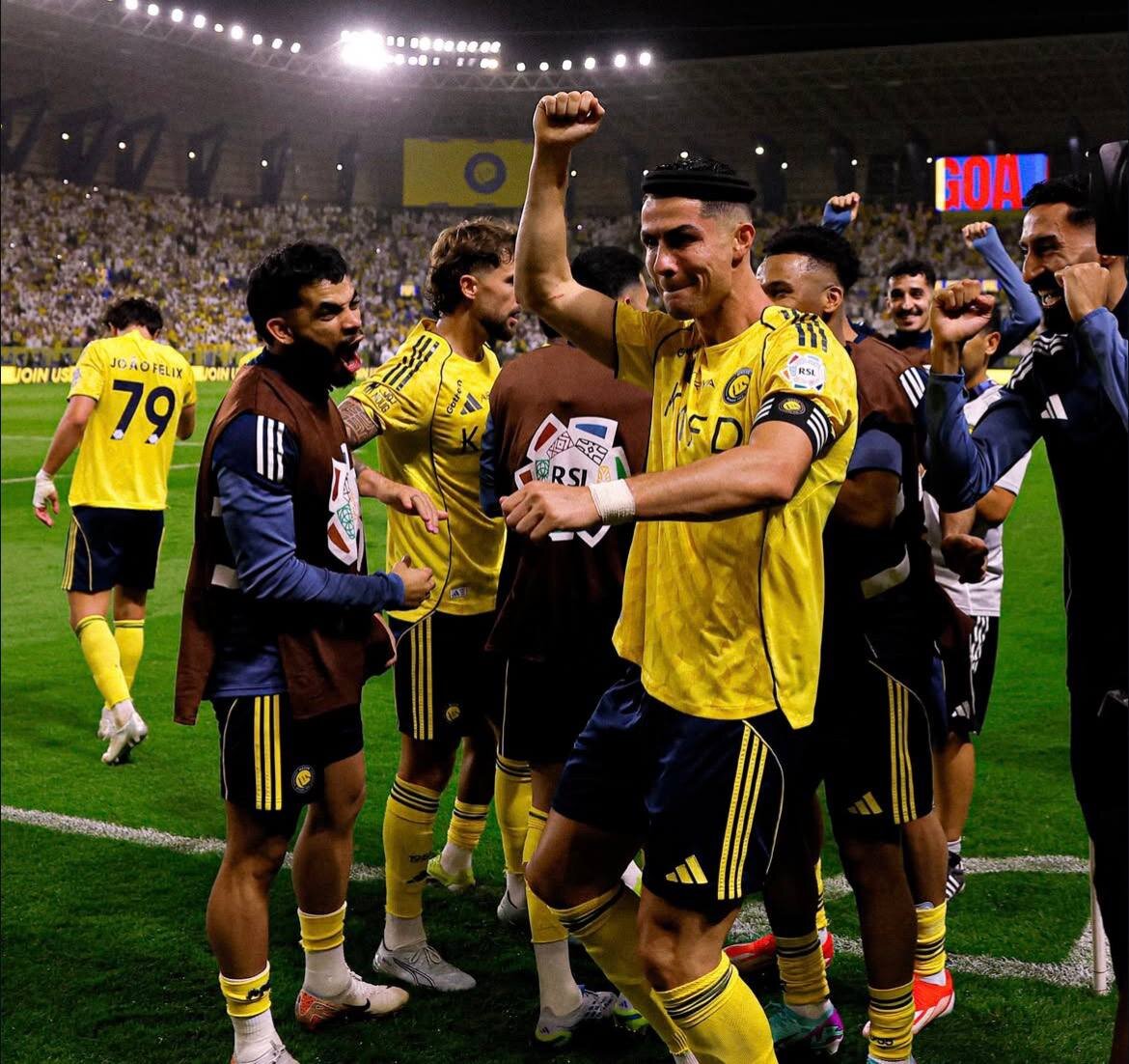 عکس | رقص عربی کریستیانو رونالدو با یک نماد خاص