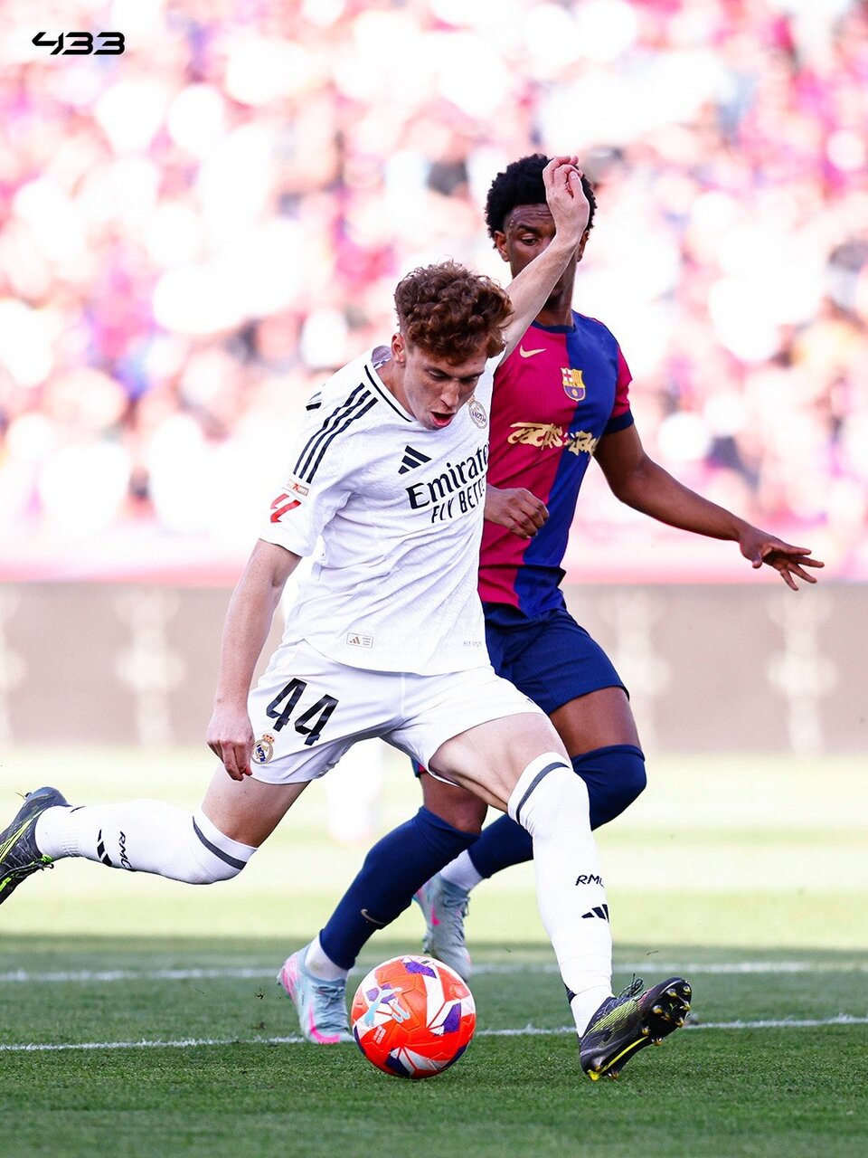 عکس | جنگ رئال و بارسا برای خرید پدیده اسپانیایی