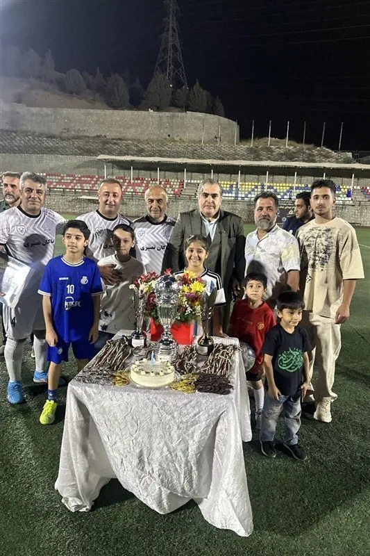 فوتبال , تیم فوتبال پرسپولیس , استقلال ,