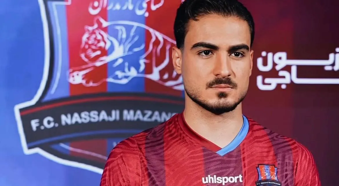 عکس | ستاره مدنظر پرسپولیس در لباس نساجی!