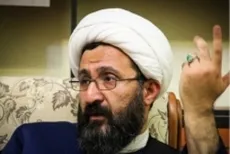 عضو مجلس خبرگان:دولت باید از افراد غیرهمسو با تفکر خودش استفاده کند/ رئیس جمهور، اختیارات فراقانونی دارد!