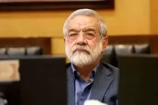 حمله تند کامران غضنفری به پزشکیان و قالیباف؛ «می‌خواهند مردم را برای صلح ذلت‌بار آماده کنند» / اختلاف بر سر مذاکره با آمریکا بالا گرفت