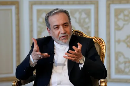 پاسخ صریح عراقچی به ترامپ؛ «سناریوی تکراری است»/ دوشنبه چه اتفاقی برای ایران می‌افتد؟