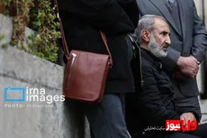 اشک‌های حمید نوری و محسنی اژه‌ای در مراسم تشییع دو قاضی شهید/ نوری زیر تابوت قاضی مقیسه را گرفت+تصاویر