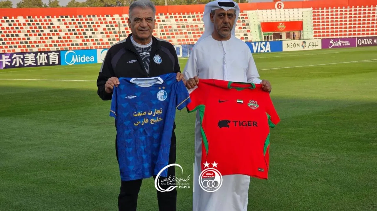 رونمایی از پیراهن استقلال و شباب‌الاهلی + عکس