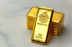 شوک طلا به بازار جهانی؛ اونس بالای ۴۰۰۰ دلار ماند، جهش بعدی در راه است؟