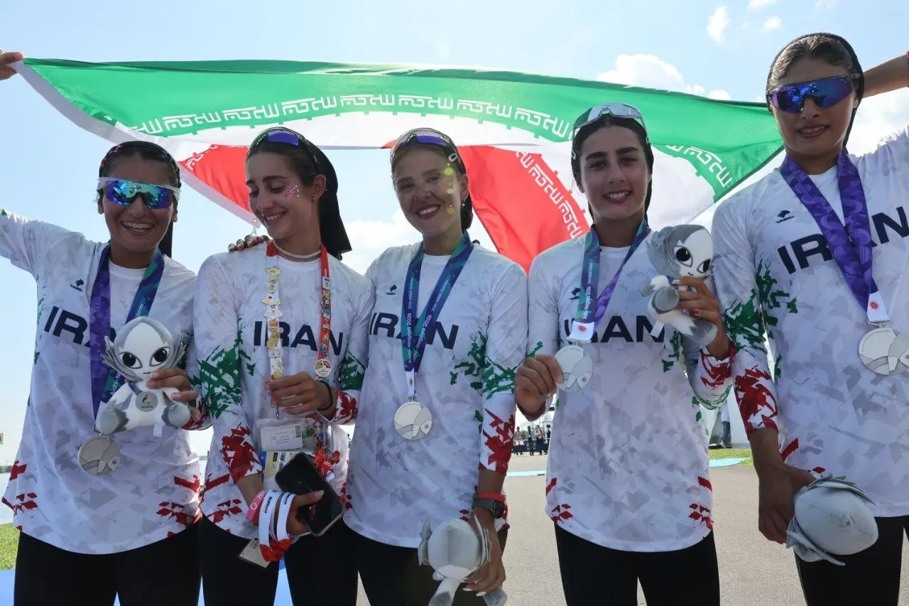 زیر پرچم؛ دختران طلایی ایران در قاب افتخار + عکس
