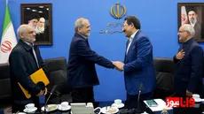 اشاره رئیس‌جمهور به دیدار با رهبر معظم انقلاب در جریان بازدید از وزارت صمت