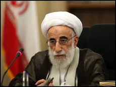 کسانی که در پی کنار گذاشتن حجاب هستند توبه کنند