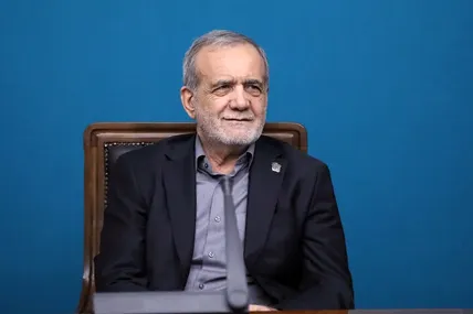 هشدار جدی پزشکیان درباره وضعیت مدارس ایران؛ آموزش‌وپرورش هزینه نیست، سرمایه‌گذاری برای آینده کشور است | جزئیات افتتاح ۳۸۵۱ طرح آموزشی