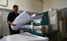 کاغذ ۵.۵ میلیونی شد؛ بازار ظهیرالاسلام روی حباب ۳۰ درصدی ایستاده است؟