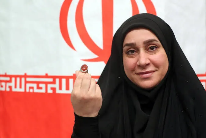 تصاویر | ورزشکارانی که از رهبر شهید انگشتر هدیه گرفتند