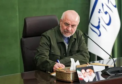 طعنه تند قالیباف به وزیر خزانه‌داری آمریکا؛ نفت ۴۰ دلاری چقدر واقعی است؟