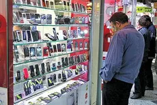 شوک ۵۰ درصدی به قیمت موبایل؛ بازار گوشی در تسخیر مدل‌های اقتصادی و تعمیرات