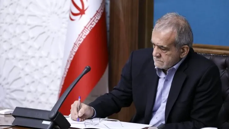اولتیماتوم پزشکیان به خودروسازان؛ تولید خودروهای پرمصرف متوقف می‌شود؟ ماجرای واردات ۱۵۰ هزار خودرو