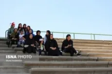 چرا زنان به تماشای فوتبال زنان نمی‌روند؟