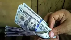 دلار حواله‌ای به ۱۶۰ هزار و ۵۰۲ تومان رسید؛ شکاف نرخ رسمی و بازار آزاد دوباره بزرگ شد