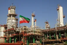 در پالایشگاه‌های بورسی چه خبر است؟ تعلیق همزمان ۶ غول پالایشی و ابهامی که به فرمول خوراک رسید