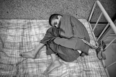 عدم توجه مسئولین به معلولان تهرانی؛فقط زنده می‌مانند